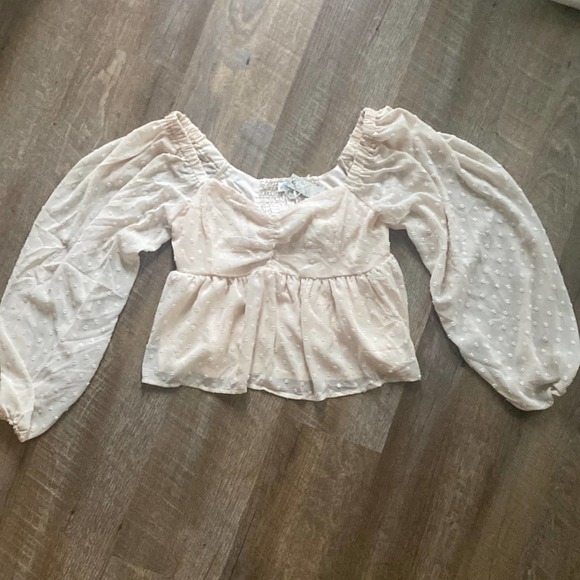 She + Sky Tops - NWT SHE + Sky Swiss Dot Peplum Top Size M